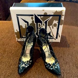 SUPER SEXY BRAND NEW LFL black patent stiletto heels. Size 7 1/2. Zip back SASSY